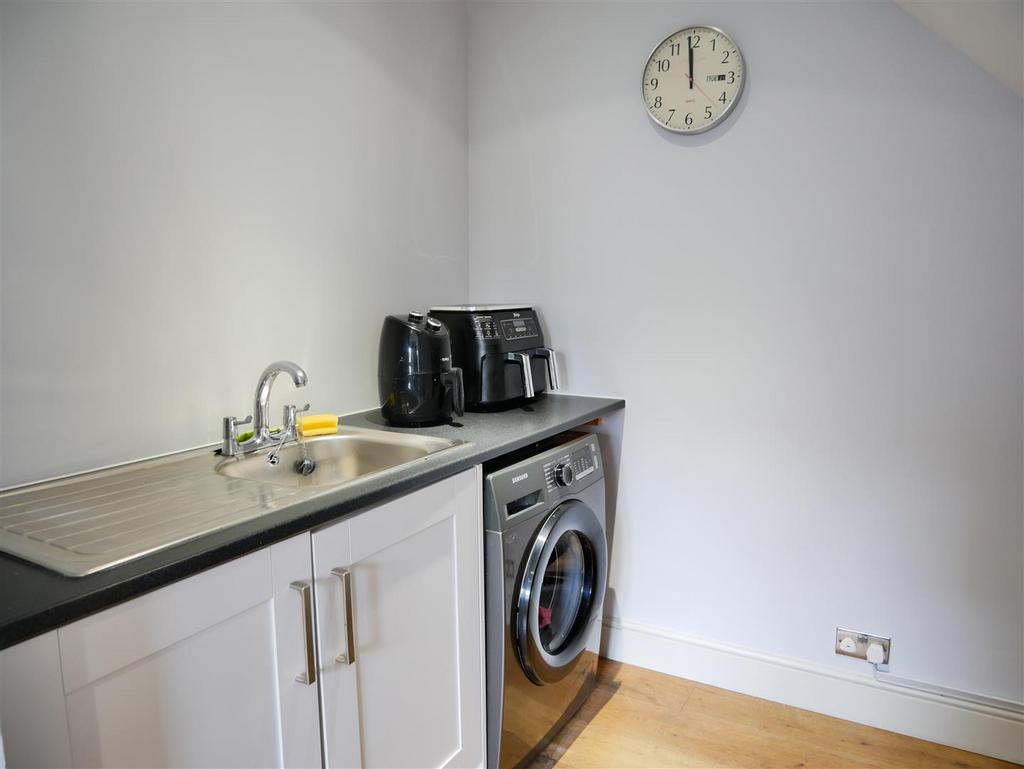 Dining kitchen