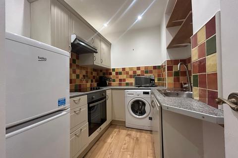 1 bedroom flat to rent, Battersea High Street, Clapham Junction SW11