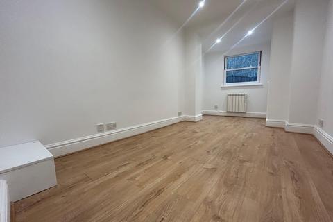 1 bedroom flat to rent, Battersea High Street, Clapham Junction SW11