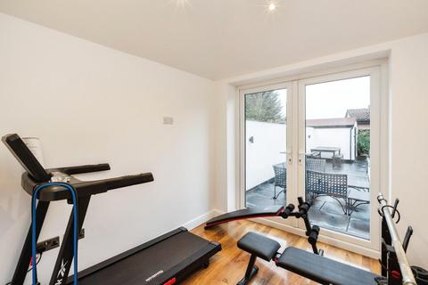 10 Ellenbrook Road, Worsley, Manchester, M28 1FZ
