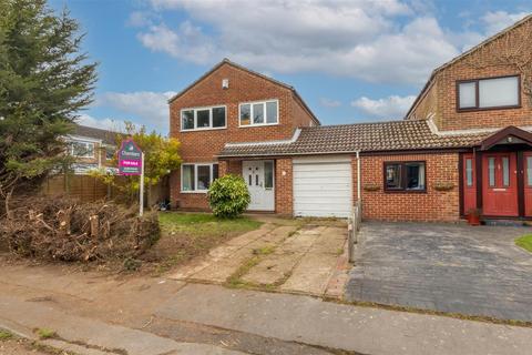 3 bedroom detached house for sale, The Scimitars, Fareham PO14