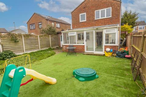 3 bedroom detached house for sale, The Scimitars, Fareham PO14