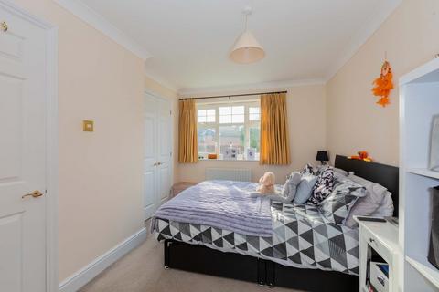 undefined, Court Road, Maidenhead SL6