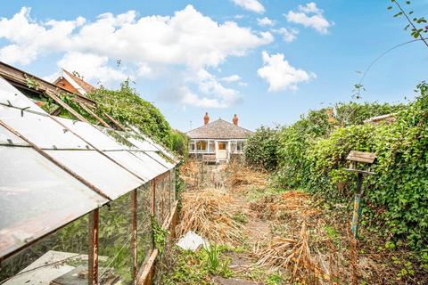 2 bedroom detached bungalow for sale, Laburnum Walk, Stonehouse