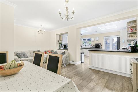 4 bedroom terraced house for sale, Meadow Road, Feltham, TW13