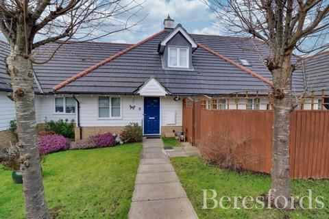 2 bedroom bungalow for sale, Meadow Park, Braintree, CM7