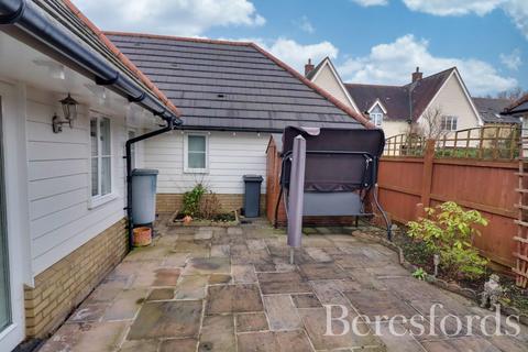 2 bedroom bungalow for sale, Meadow Park, Braintree, CM7