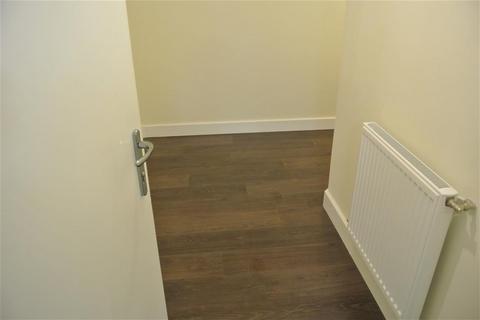 1 bedroom apartment to rent, Thomas Court, New Mossford Way, Barkingside, IG6