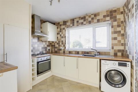 2 bedroom maisonette for sale, Redgates Court, Calverton NG14