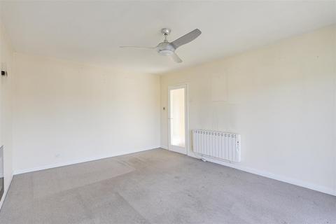 2 bedroom maisonette for sale, Redgates Court, Calverton NG14