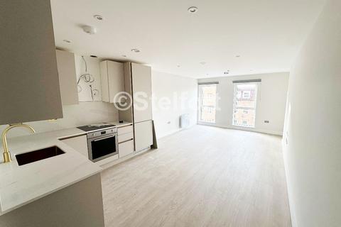 2 bedroom apartment to rent, Goodmayes Road, London IG3