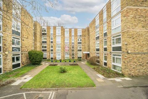 2 bedroom flat for sale, Gordon Road, London W5