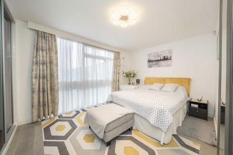 2 bedroom flat for sale, Gordon Road, London W5