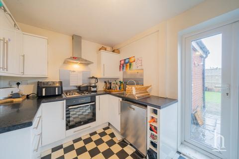 2 bedroom semi-detached house for sale, Thornley Road, Saughall Massie CH46