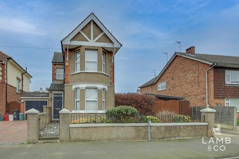 3 bedroom detached house for sale, Chapman Road, Clacton-On-Sea CO15