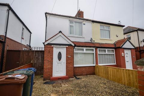 2 bedroom semi-detached house to rent, Cloverfield Avenue, Fawdon