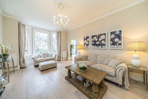 2 bedroom flat for sale, Parklands, Surbiton KT5