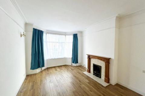 3 bedroom terraced house to rent, Rutland Road, HARROW