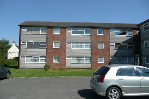 2 bedroom flat to rent, Addlestone