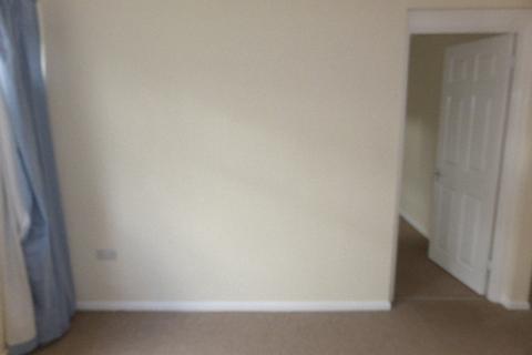 2 bedroom flat to rent, Addlestone