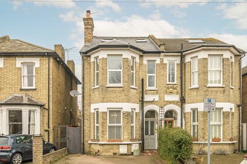 19b Richmond Park Road, Kingston Upon Thames, KT2 6AQ