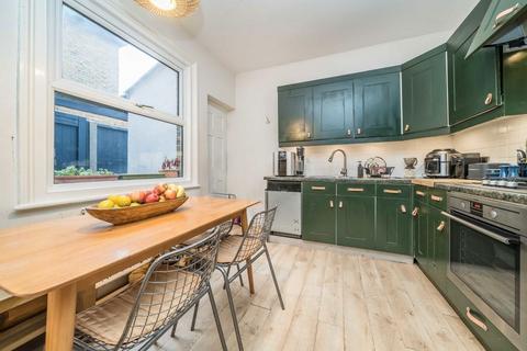 19b Richmond Park Road, Kingston Upon Thames, KT2 6AQ