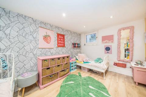 19b Richmond Park Road, Kingston Upon Thames, KT2 6AQ