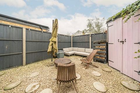 19b Richmond Park Road, Kingston Upon Thames, KT2 6AQ
