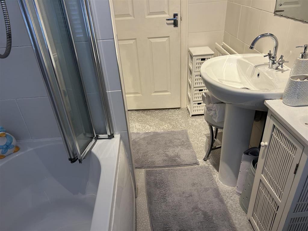 BATHROOM &amp; WC