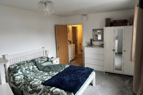 1 bedroom apartment for sale, at 3 Finnegan Lodge, 39 Varcoe Gardens, London UB3