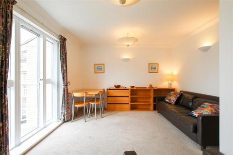 2 bedroom flat to rent, Petersfield Mansions, Cambridge CB1