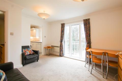 2 bedroom flat to rent, Petersfield Mansions, Cambridge CB1