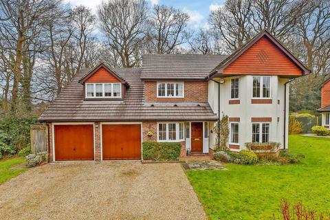 5 bedroom detached house for sale, Pondtail Copse, Horsham, West Sussex