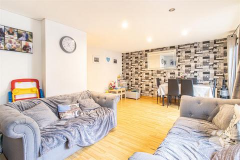 2 bedroom maisonette for sale, The Hyde, Basildon SS16