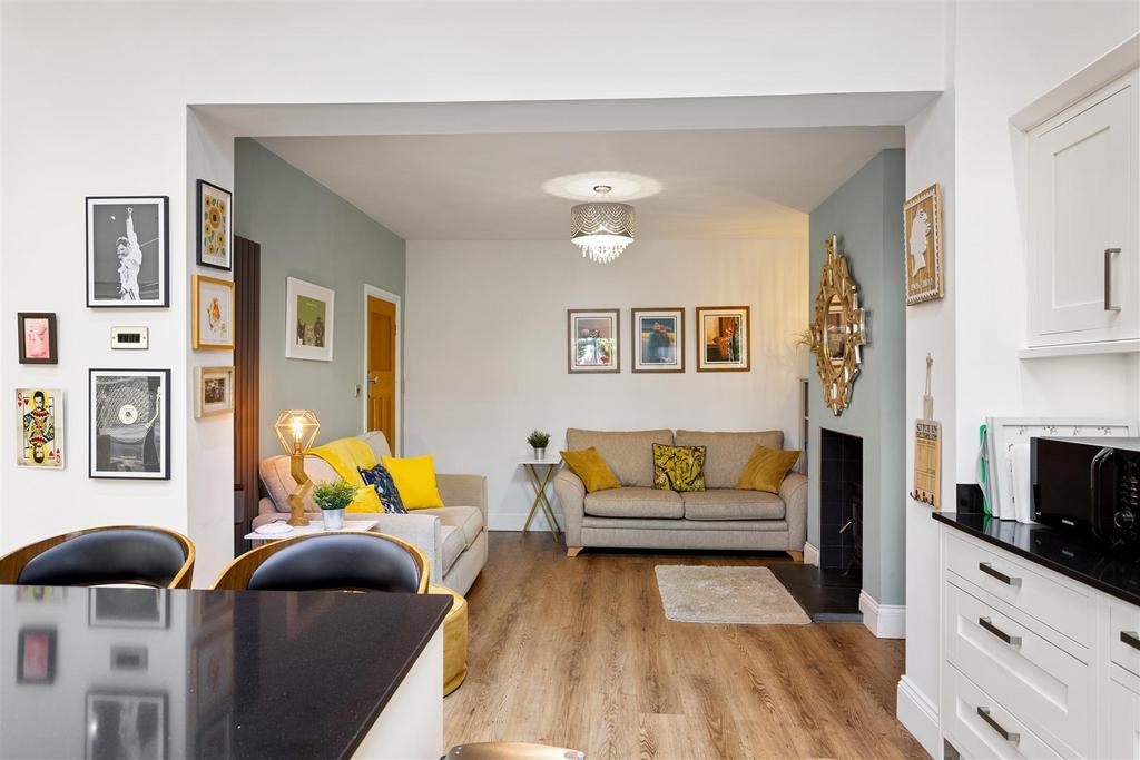 15 Coda Avenue  24.jpg