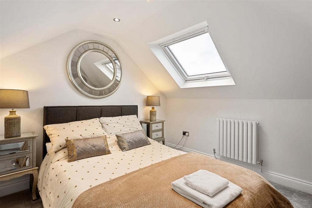 15 Coda Avenue  69.jpg