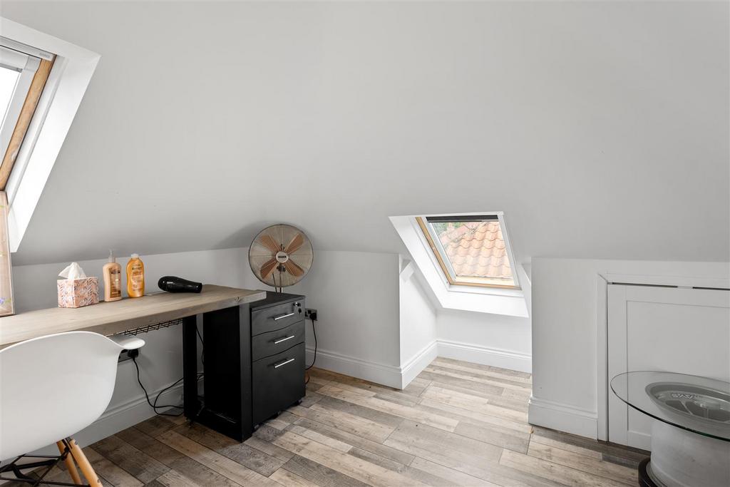 15 Coda Avenue  72.jpg