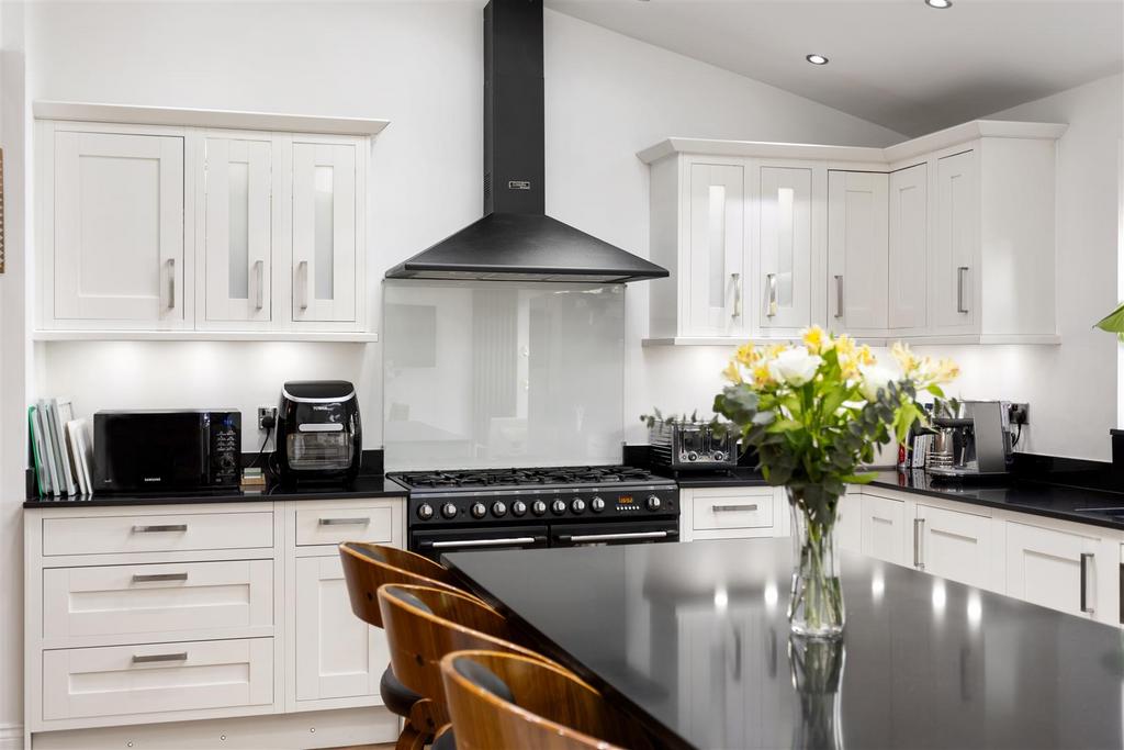 15 Coda Avenue  15.jpg