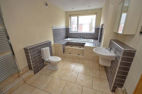 4 bedroom terraced house for sale, Westoe Road, South Shields