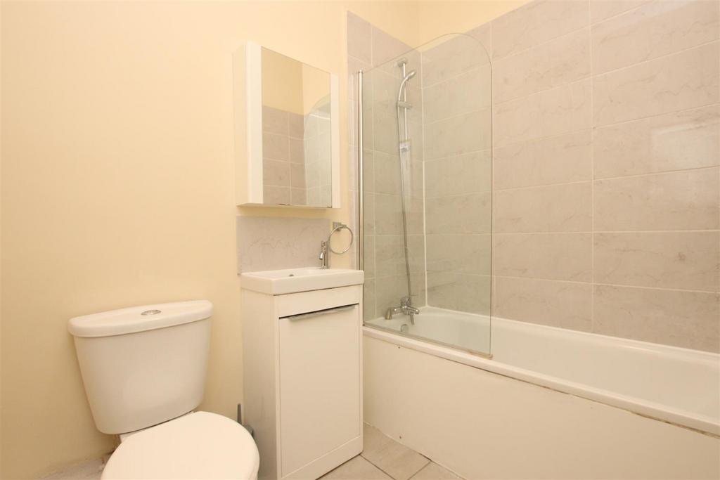 Bathroom.JPG