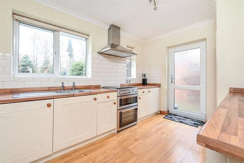 2 bedroom bungalow for sale, Warwick Road, Aldershot GU12