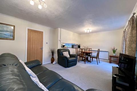 2 bedroom flat for sale, Millbrook, Mill Road, Hythe