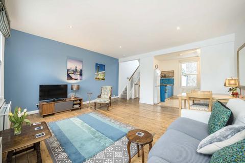 2 bedroom flat to rent, St. Giles Road, London SE5