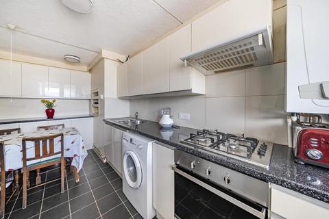 3 bedroom flat for sale, Paveley Street, St John's Wood