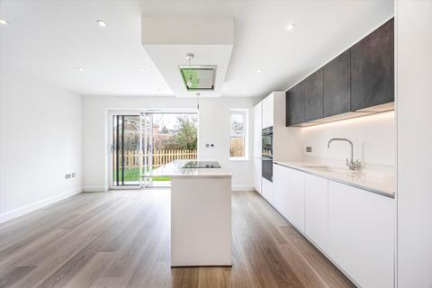 3 bedroom house for sale, London Road, Cheltenham, Gloucestershire, GL52