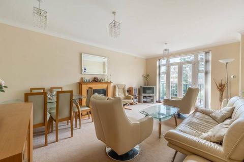 Stonegrove, Edgware, HA8