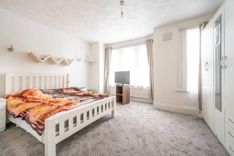 6 bedroom terraced house for sale, Salisbury Road, Walthamstow Village, London, E17