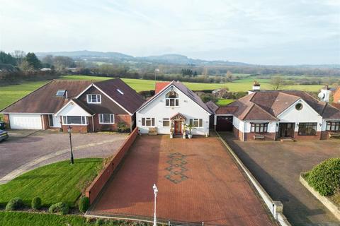 4 bedroom detached bungalow for sale, Bromsgrove Road, Hunnington, Halesowen