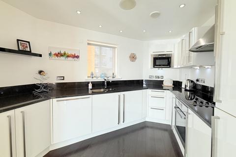 1 bedroom flat for sale, Honeycombe Chine, Boscombe, Bournemouth, BH5