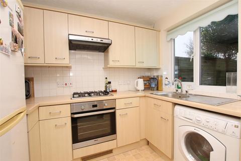 3 bedroom house to rent, Spruce Way, Bath BA2